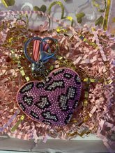 Load image into Gallery viewer, L print keychain
